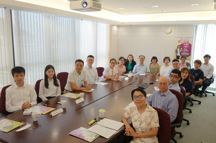 The photograph shows shots of real-life work setting of five Secondary 6 graduates attended the Job Tasting Programme in the Sales of First-hand Residential Properties Authority on 15 and 16 July 2019 under the 2019/20 “Life Buddies” Mentoring Scheme.