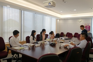 The photograph shows shots of real-life work setting of five Secondary 6 graduates attended the Job Tasting Programme in the Sales of First-hand Residential Properties Authority on 15 and 16 July 2019 under the 2019/20 “Life Buddies” Mentoring Scheme.